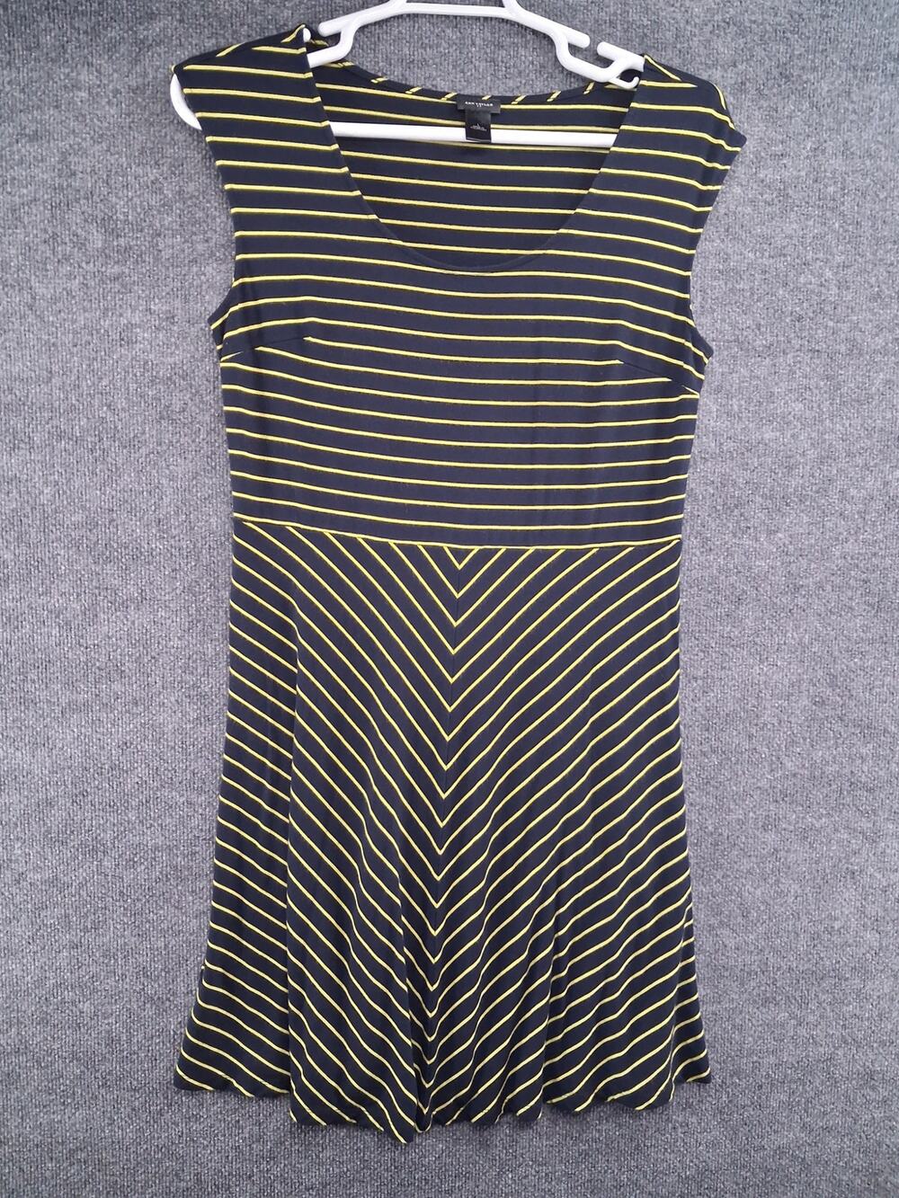 Ann Taylor Dress Womens Large Sleeveless Fit And Flare Skater Navy Blue Yellow